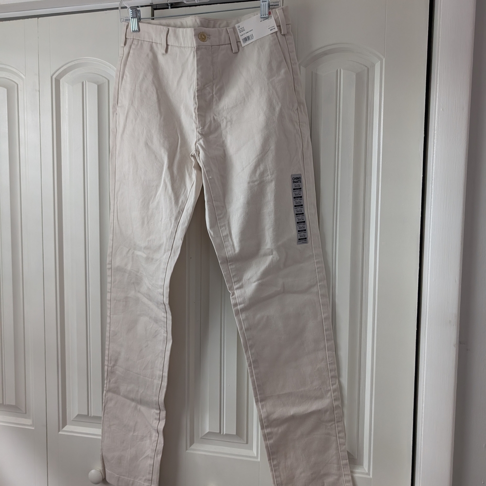 Uniqlo Men's Light Beige Chinos
